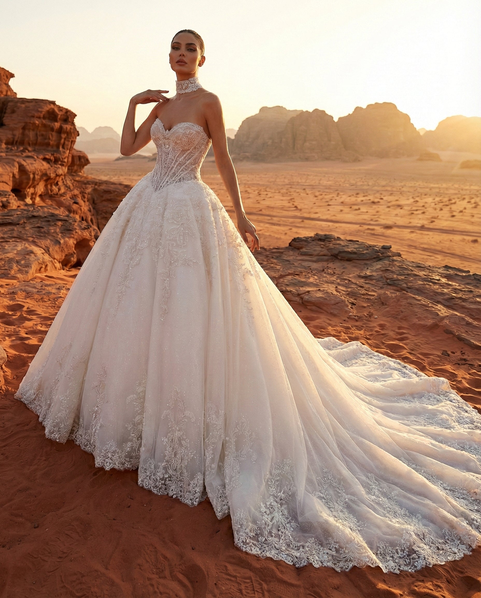Abito da Sposa Principesco con Corpetto Scultura e Strascico Cattedrale in Pizzo LUIGI BRUNO - MODELLO LBS415