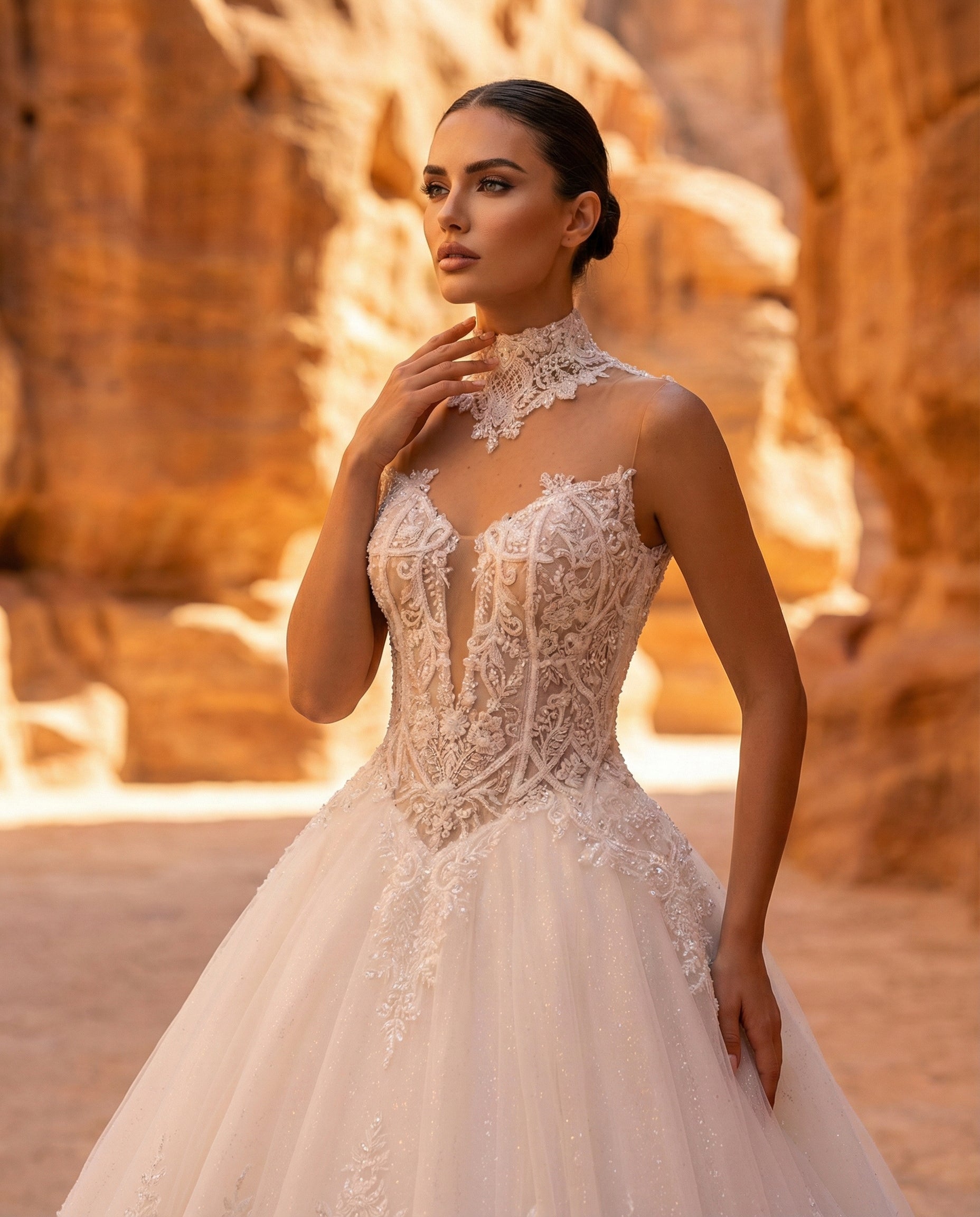 Abito da Sposa Principessa con Scollo Illusione e Strascico Reale - LUIGI BRUNO - MODELLO LBS416