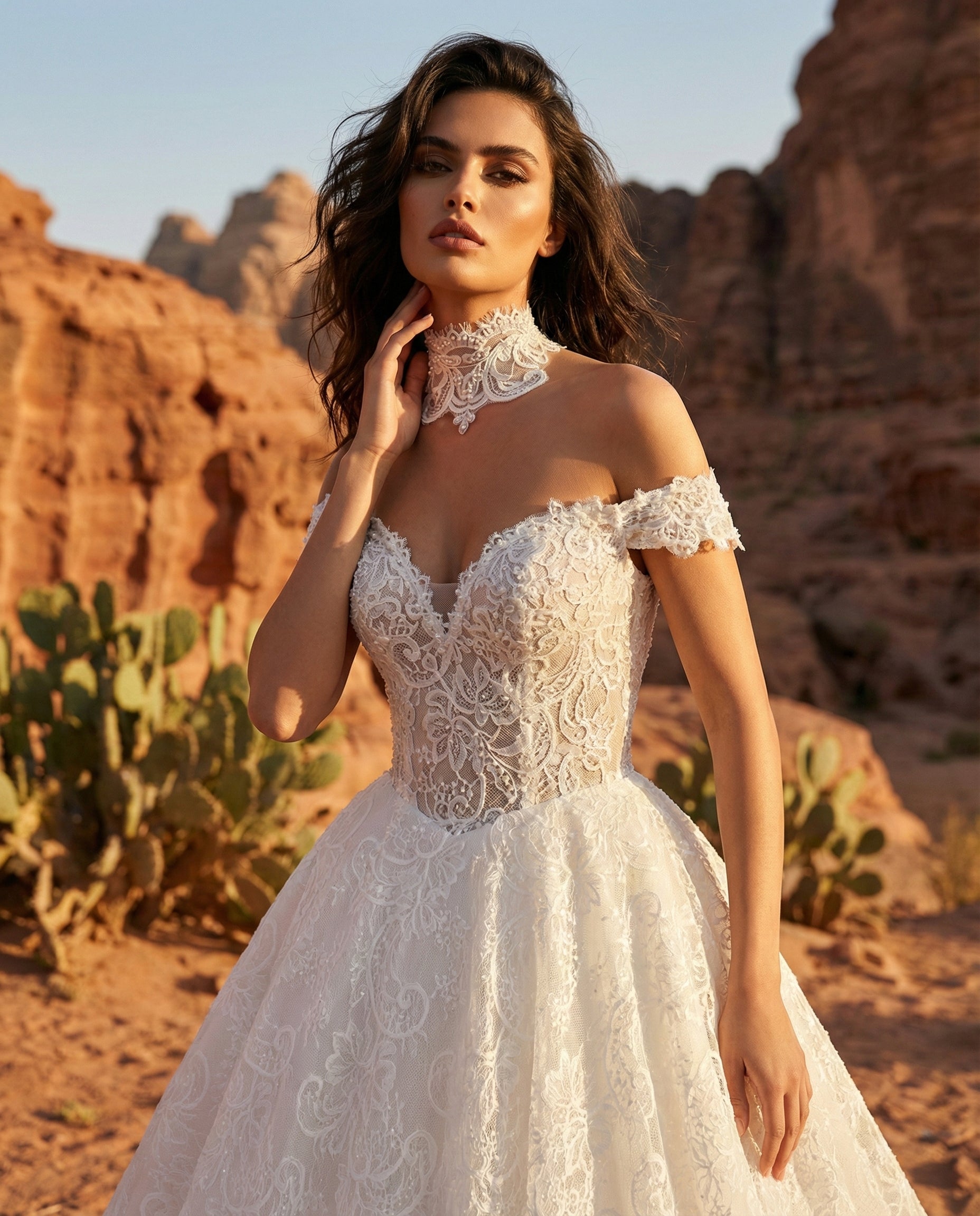 Abito da Sposa in Pizzo con Strascico Cattedrale | LUIGI BRUNO Modello LBS 418
